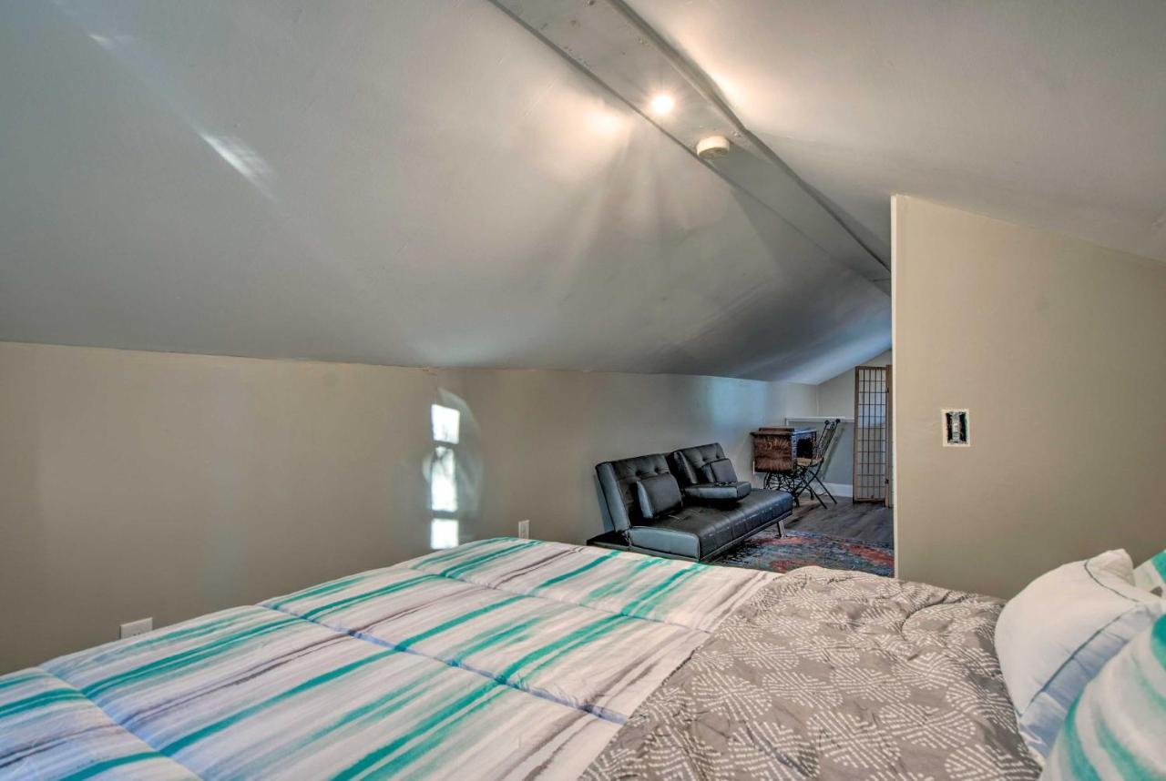 Modern Florence Getaway With Patio And Grill! Bagian luar foto